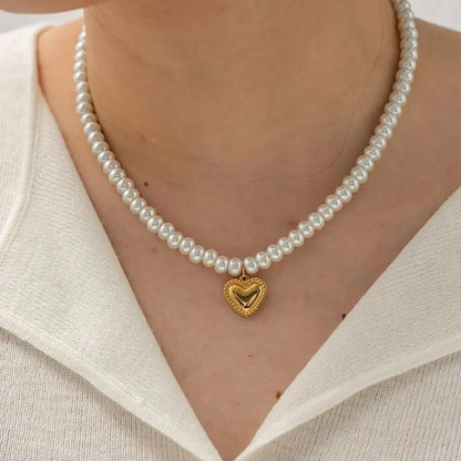 Dainty Pearl Golden Heart Necklace