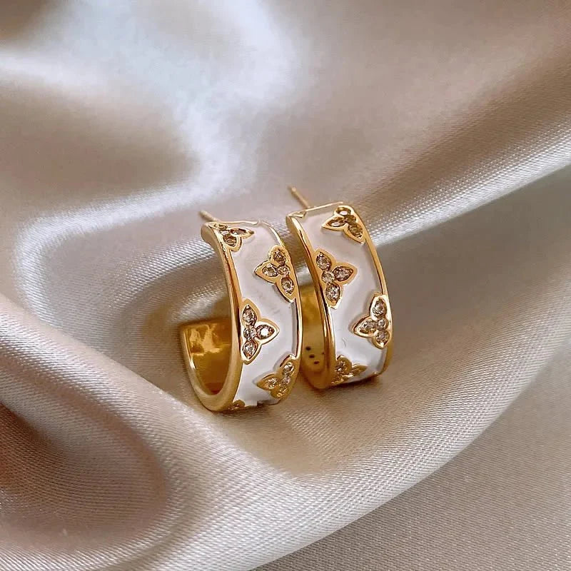 Dainty Round Floral C Shaped Earrings