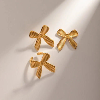 Dainty Striped Bow Elegant Ring and Earrings