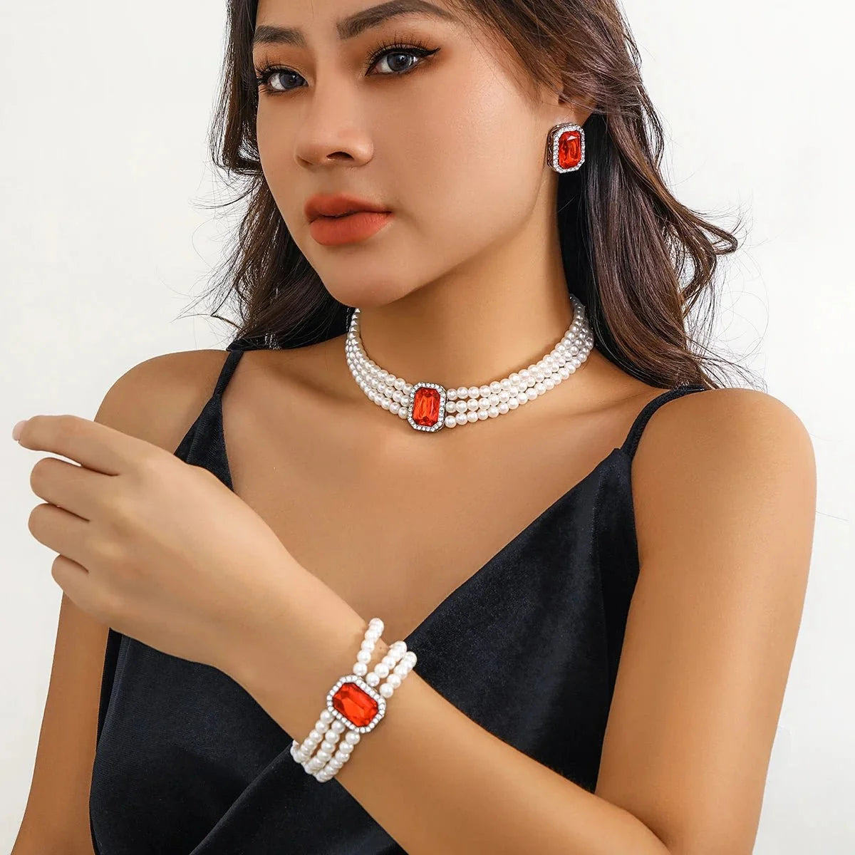 Elegant Pearl Diamond Necklace, Bracelet, and Earring Set