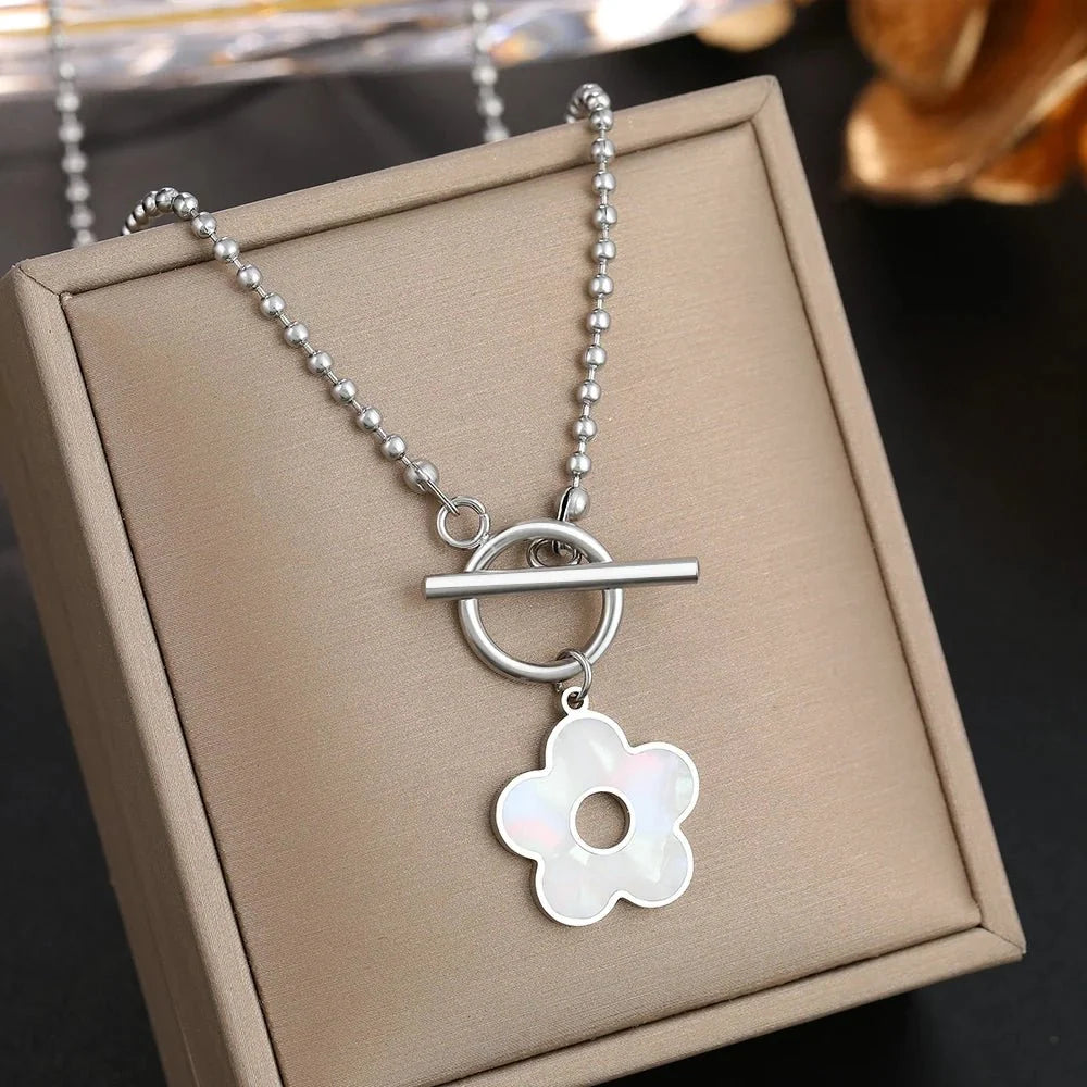 Floral Shell Open Clasp Necklace