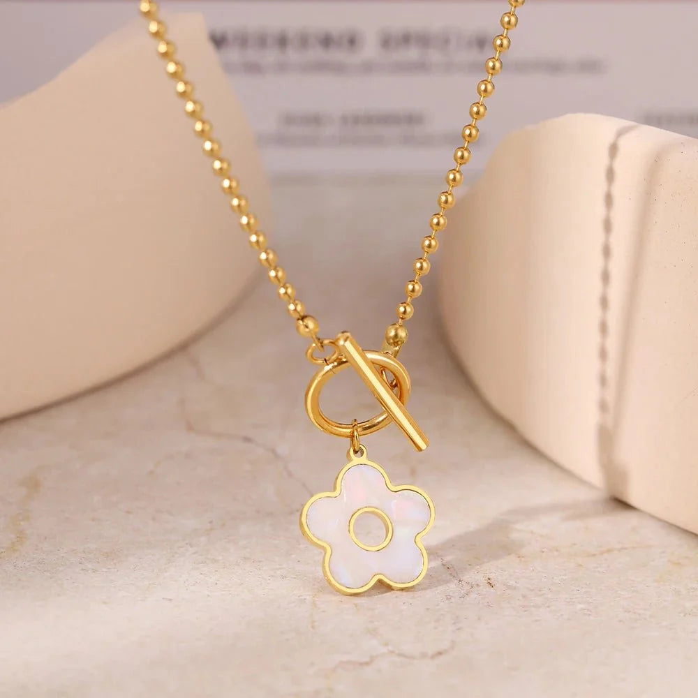 Floral Shell Open Clasp Necklace