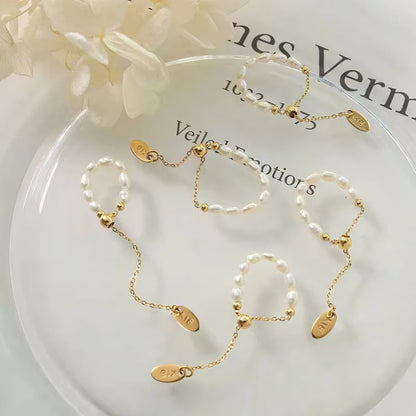 Pearl Dangle Chain Ring
