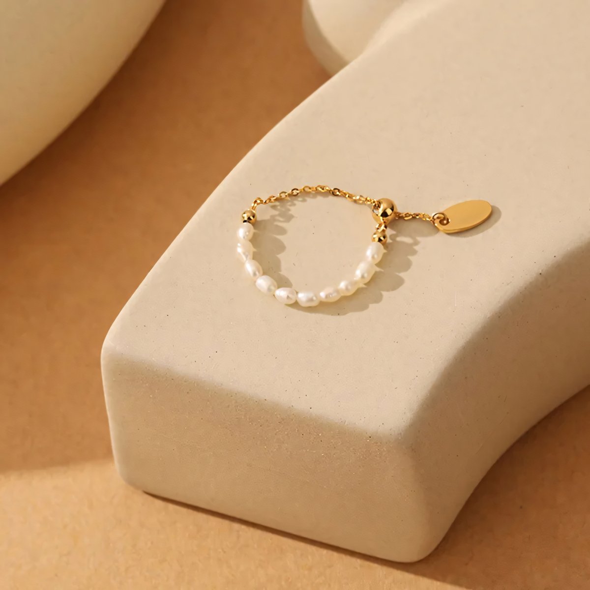 Pearl Dangle Chain Ring